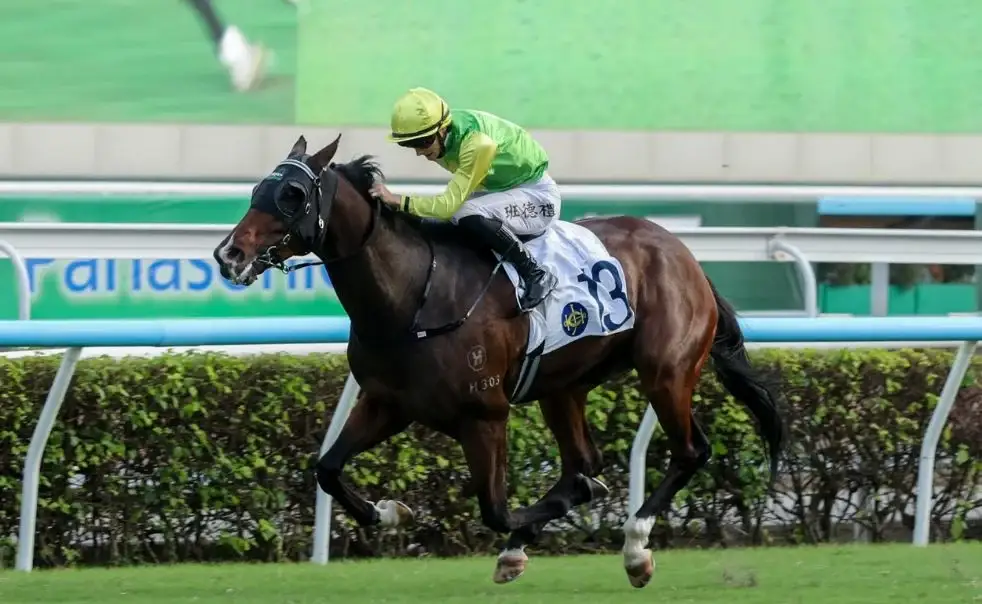 Jockey Harry Bentley rides to an impressive win